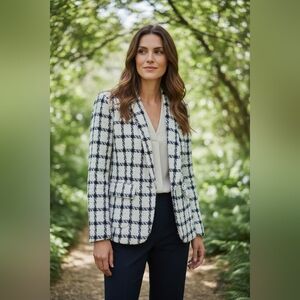 Women's Black and White Checkered Blazer SIZE LARGE